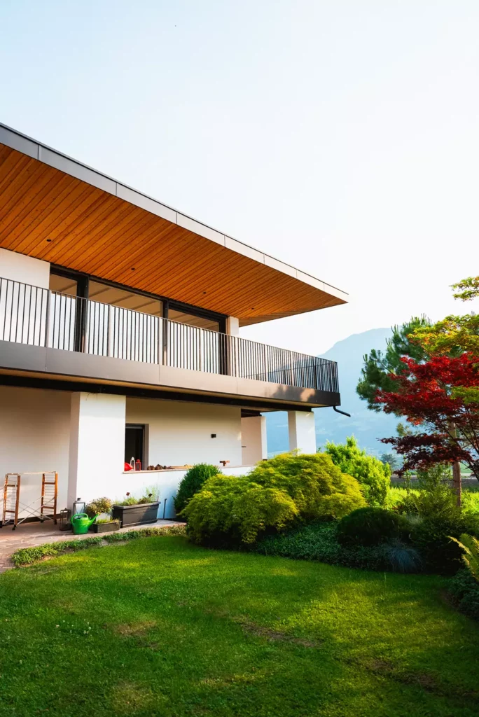 Holzbau | Bauunternehmen Südtirol - Baufirma Hafner Meran - 1 Bauunternehmen Südtirol - Baufirma Hafner Meran - Hafner Baufirma Hofstelle Sanieren Neubau Design Villa Andrian 12 1